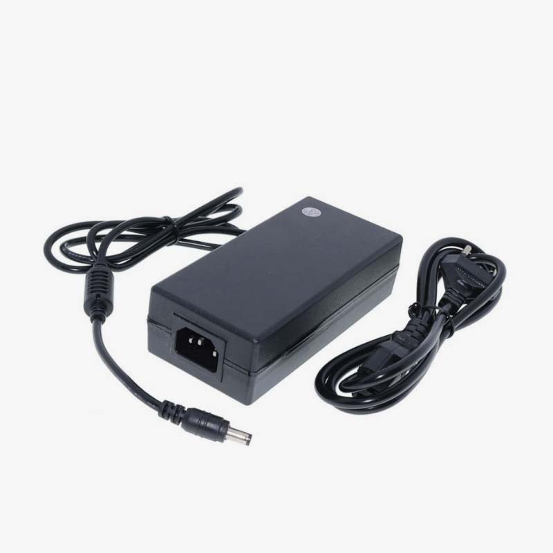 Plastično napajanje 72W 12V 6A s utikačem